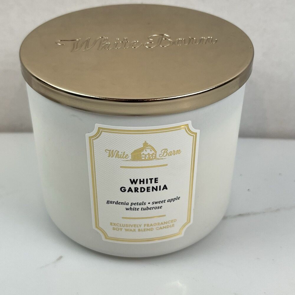New White Barn 14.5 oz White Gardenia Candle